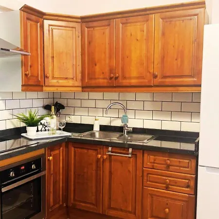 Paradise Apartment *